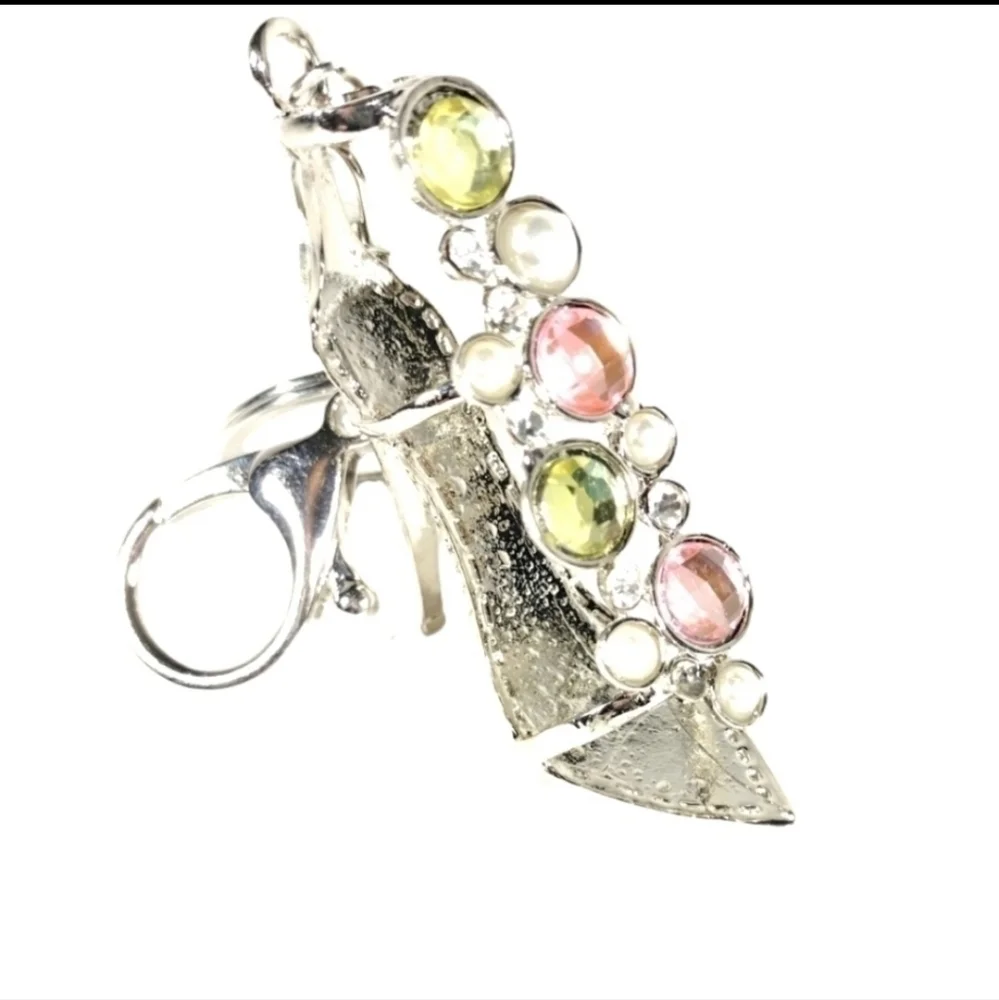 Steletto Crystal & Pearl Keychain NWOT Silver Tone